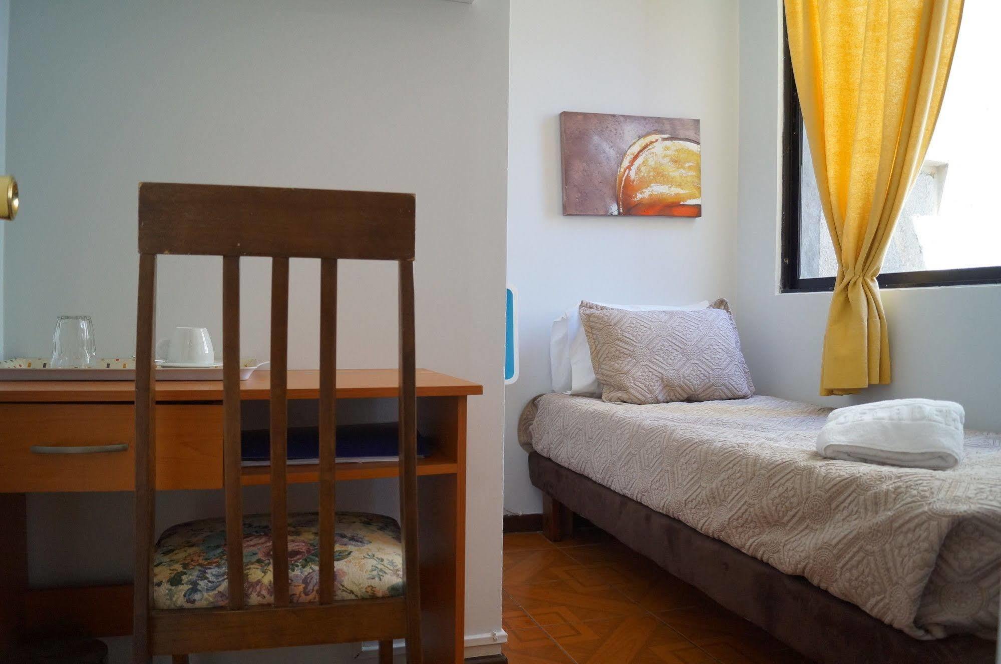Residencial Universitaria Santiago du Chili Extérieur photo
